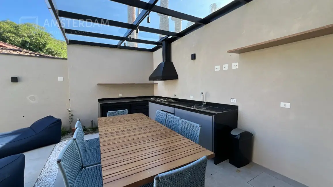 Foto 9 de Casa de Condomínio com 4 quartos à venda, 220m2 em Sao Sebastiao - SP