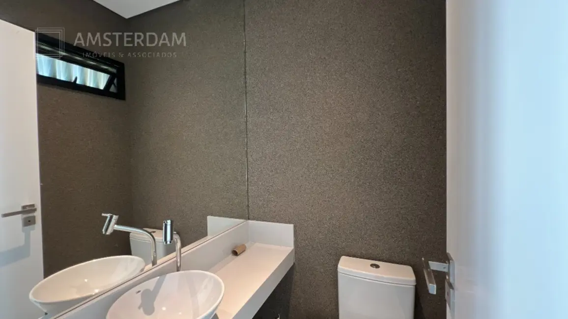 Foto 3 de Casa de Condomínio com 4 quartos à venda, 220m2 em Sao Sebastiao - SP