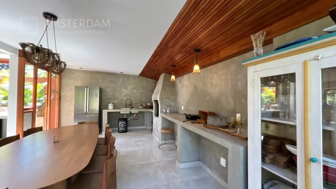 Foto 6 de Casa de Condomínio com 4 quartos à venda, 270m2 em Sao Sebastiao - SP