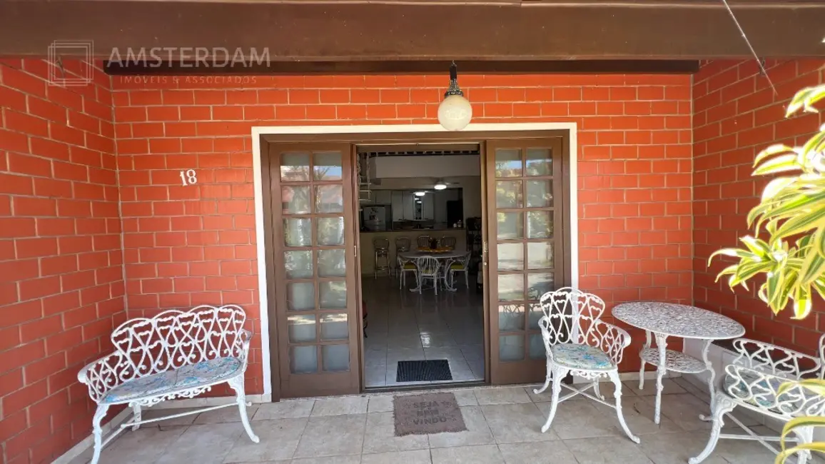 Foto 3 de Casa de Condomínio com 3 quartos à venda, 187m2 em Bertioga - SP