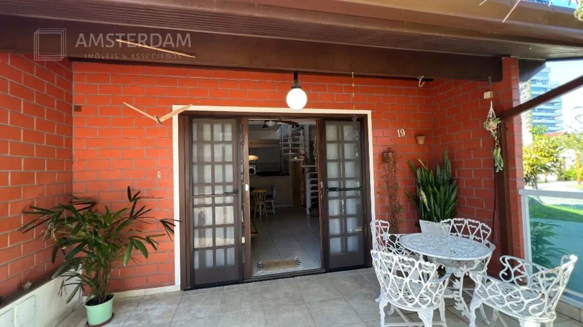 Foto 2 de Casa de Condomínio com 4 quartos à venda, 187m2 em Bertioga - SP