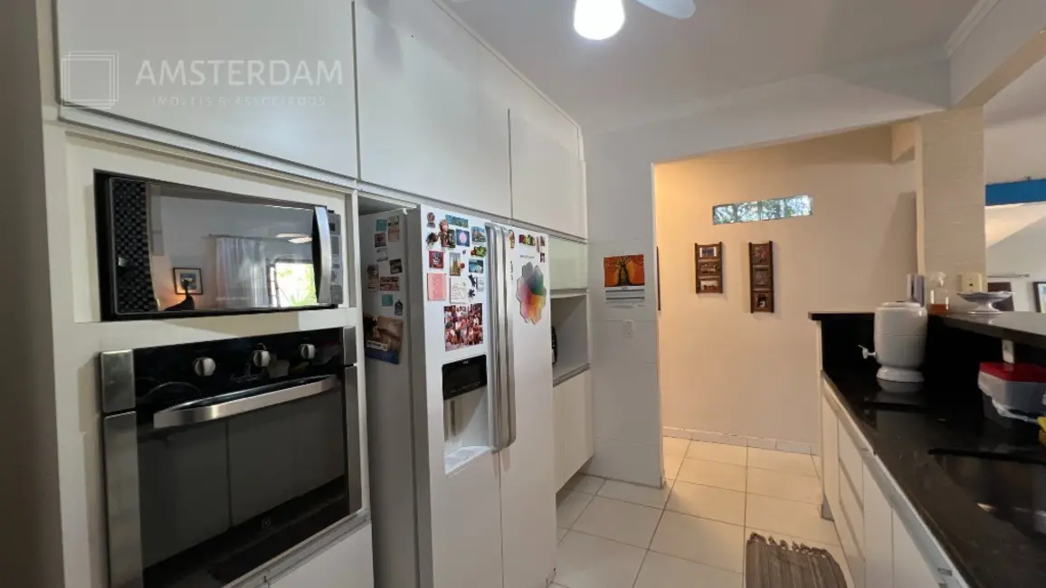 Foto 8 de Casa de Condomínio com 4 quartos à venda, 187m2 em Bertioga - SP