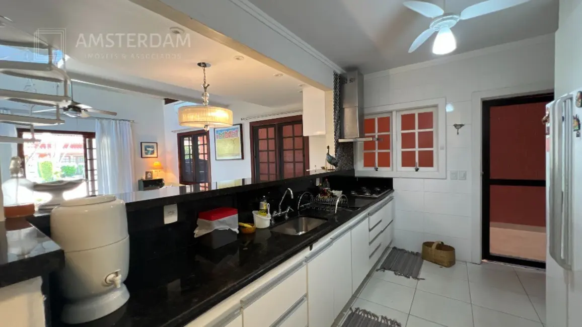 Foto 7 de Casa de Condomínio com 4 quartos à venda, 187m2 em Bertioga - SP