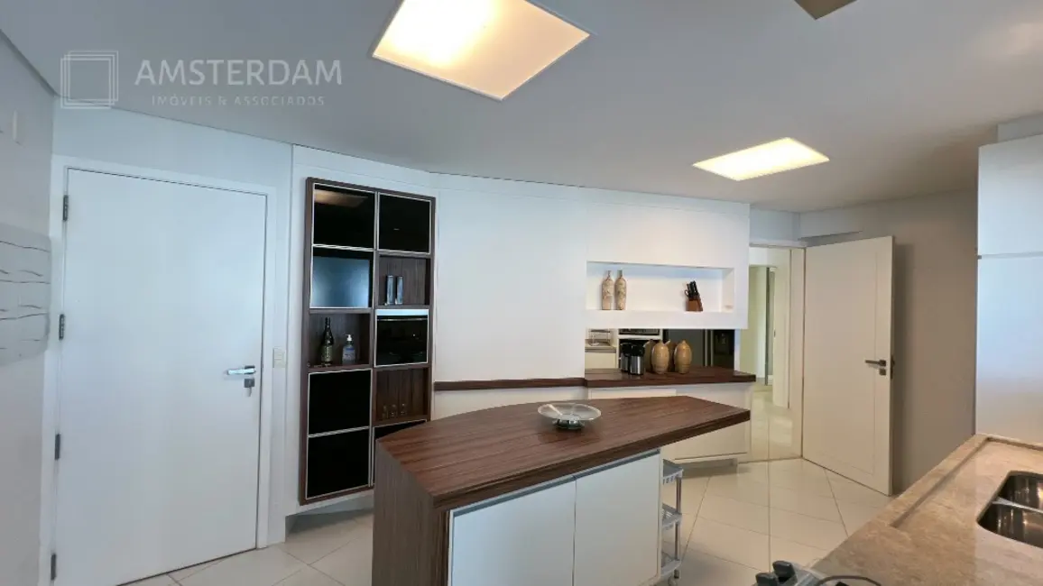 Foto 3 de Apartamento com 4 quartos à venda, 255m2 em Bertioga - SP