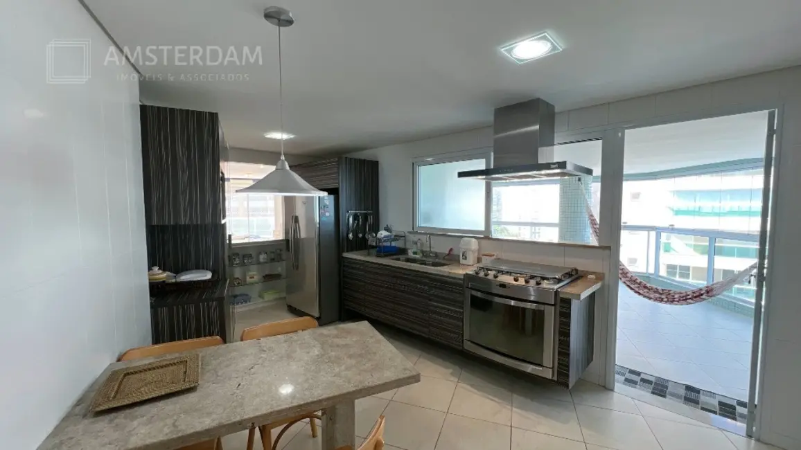 Foto 2 de Apartamento com 4 quartos à venda, 255m2 em Bertioga - SP