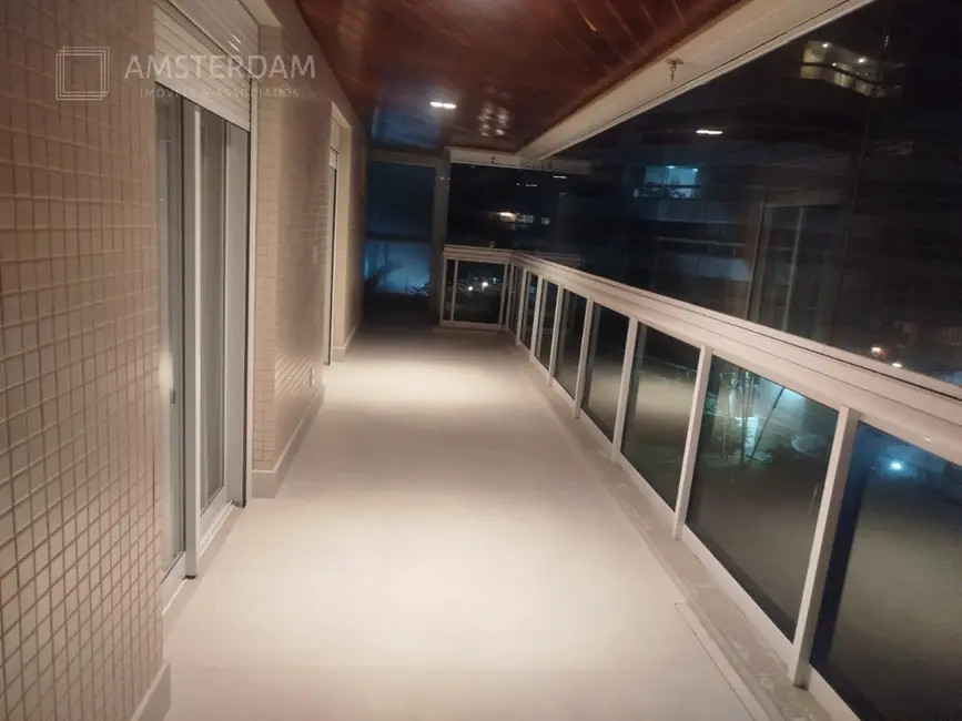 Foto 6 de Apartamento com 3 quartos à venda, 144m2 em Bertioga - SP