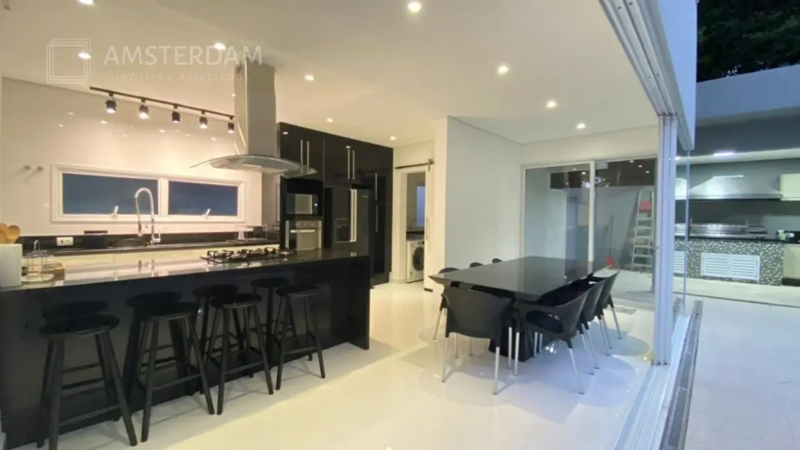 Foto 3 de Casa de Condomínio com 5 quartos à venda, 367m2 em Bertioga - SP