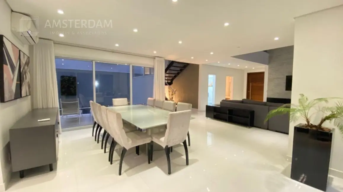 Foto 9 de Casa de Condomínio com 5 quartos à venda, 367m2 em Bertioga - SP