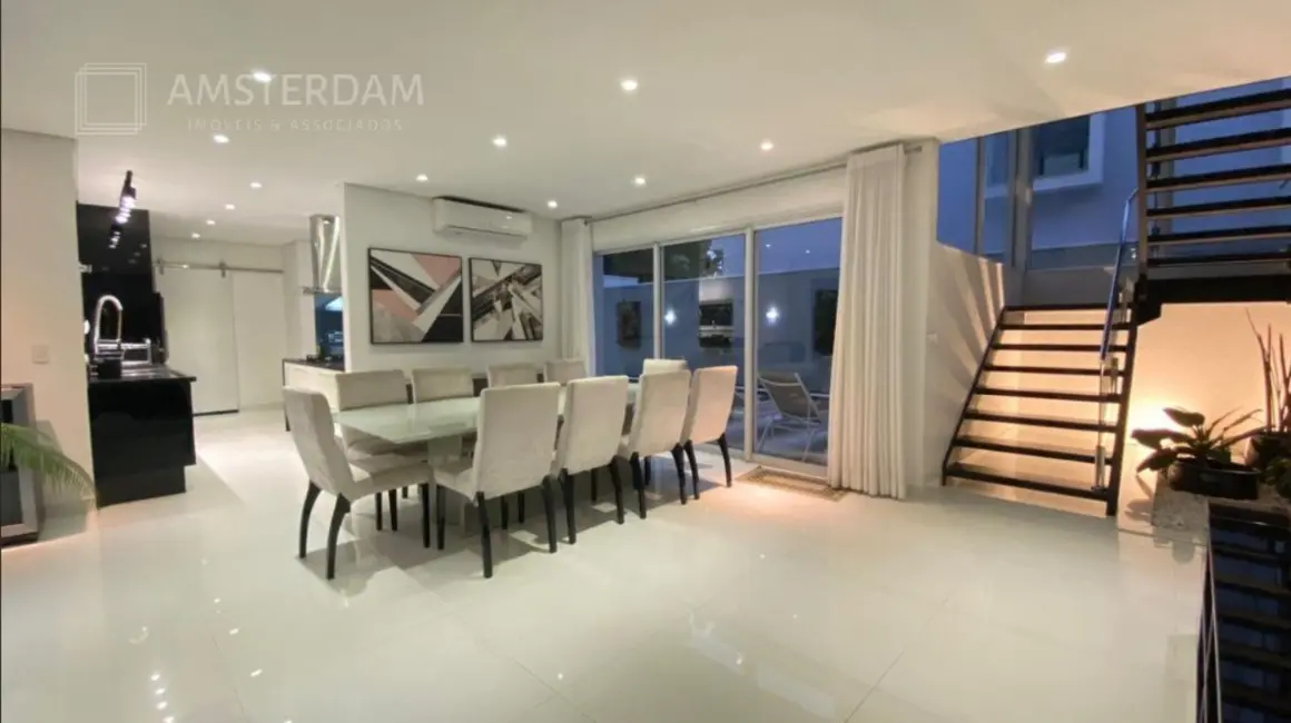 Foto 8 de Casa de Condomínio com 5 quartos à venda, 367m2 em Bertioga - SP