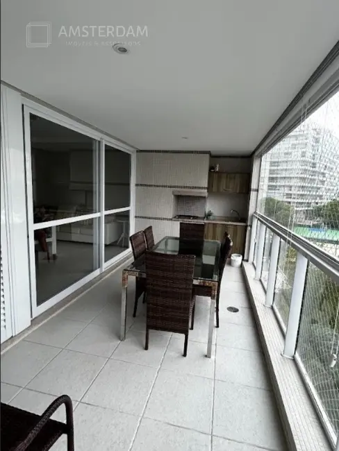 Foto 4 de Apartamento com 4 quartos à venda, 132m2 em Bertioga - SP