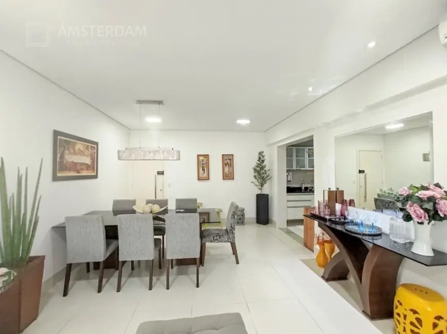 Foto 8 de Apartamento com 4 quartos à venda, 139m2 em Bertioga - SP