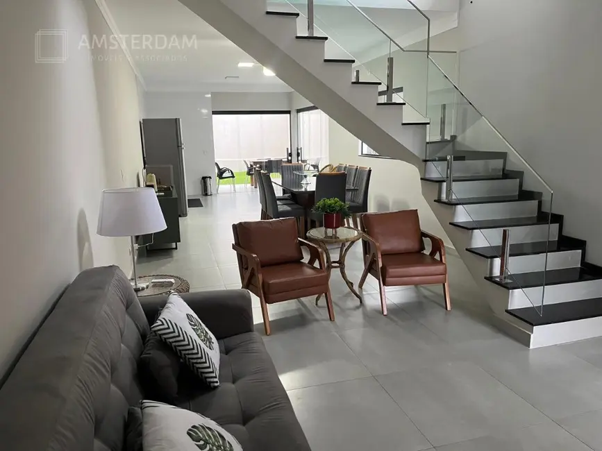 Foto 3 de Casa com 3 quartos para alugar, 165m2 em Bertioga - SP