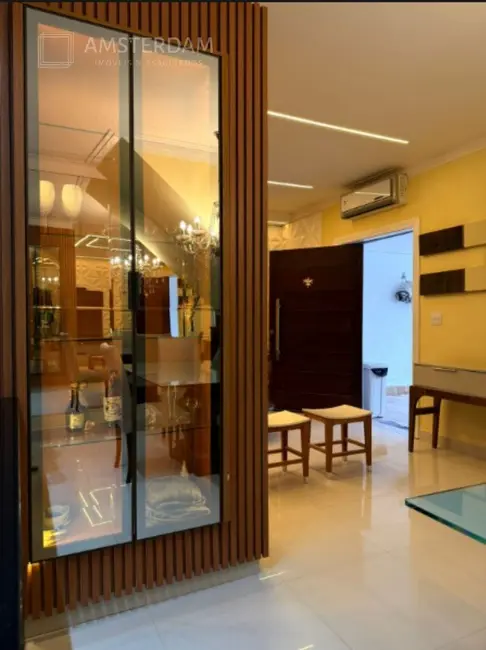 Foto 1 de Casa com 4 quartos para alugar, 227m2 em Bertioga - SP