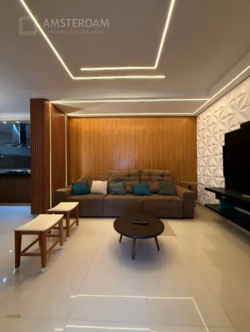 Foto 5 de Casa com 4 quartos para alugar, 227m2 em Bertioga - SP