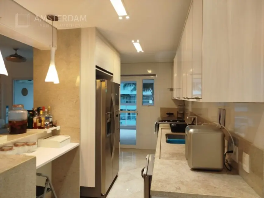 Foto 8 de Apartamento com 4 quartos à venda, 202m2 em Bertioga - SP