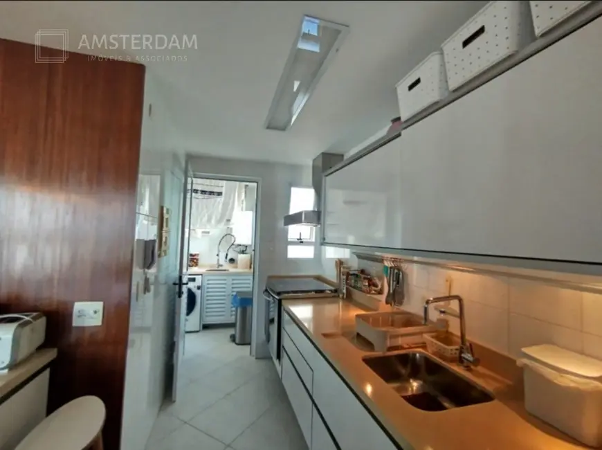 Foto 8 de Apartamento com 3 quartos à venda, 130m2 em Bertioga - SP