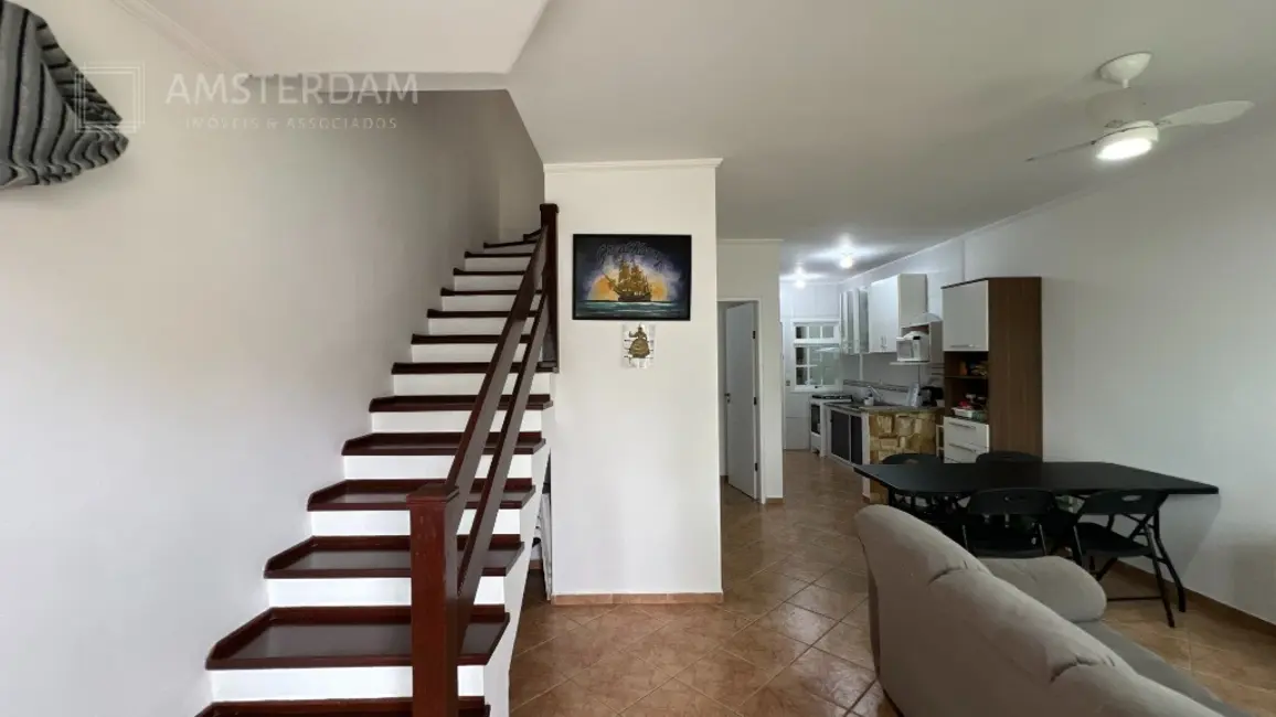 Foto 2 de Casa de Condomínio com 3 quartos à venda, 120m2 em Bertioga - SP