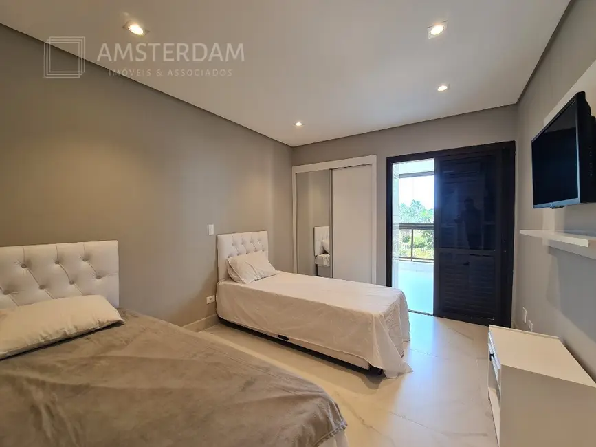 Foto 7 de Apartamento com 4 quartos à venda, 165m2 em Bertioga - SP