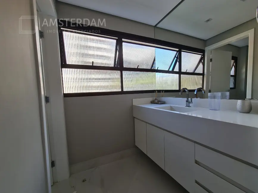 Foto 8 de Apartamento com 4 quartos à venda, 165m2 em Bertioga - SP