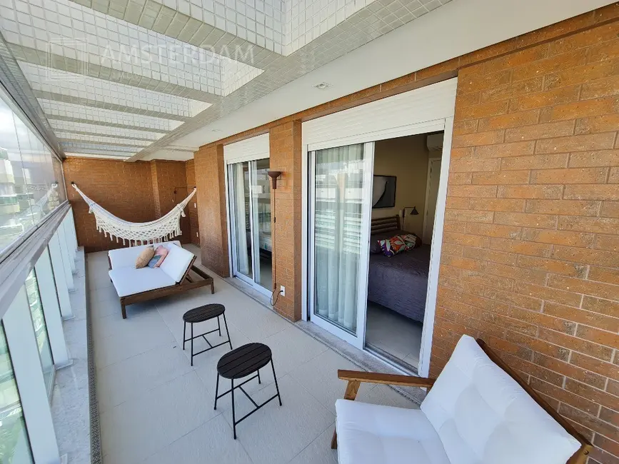 Foto 7 de Apartamento com 4 quartos à venda, 255m2 em Bertioga - SP