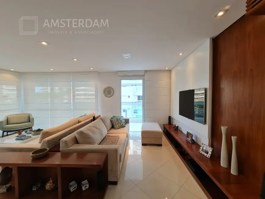 Foto 5 de Apartamento com 3 quartos à venda, 141m2 em Bertioga - SP