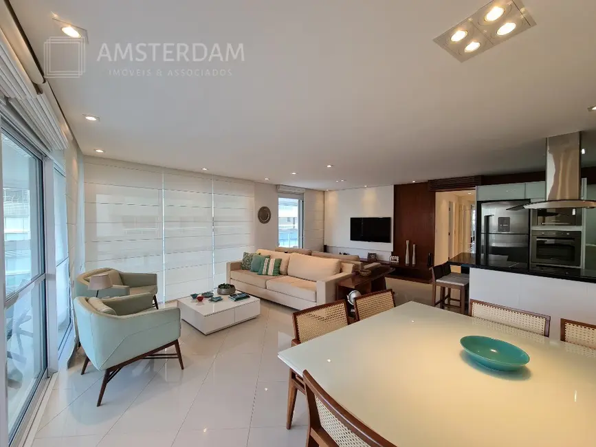 Foto 9 de Apartamento com 3 quartos à venda, 141m2 em Bertioga - SP