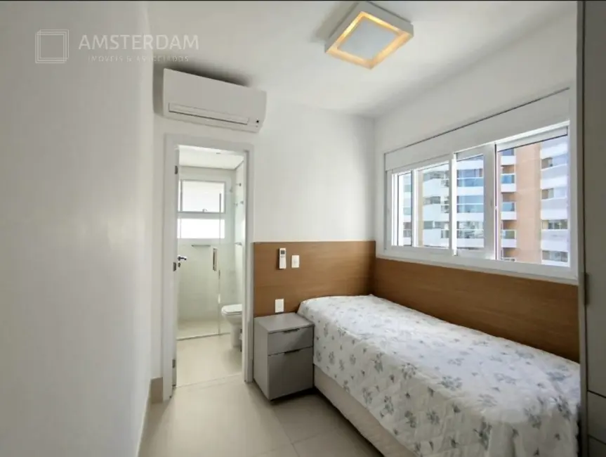 Foto 9 de Apartamento com 4 quartos à venda, 133m2 em Bertioga - SP