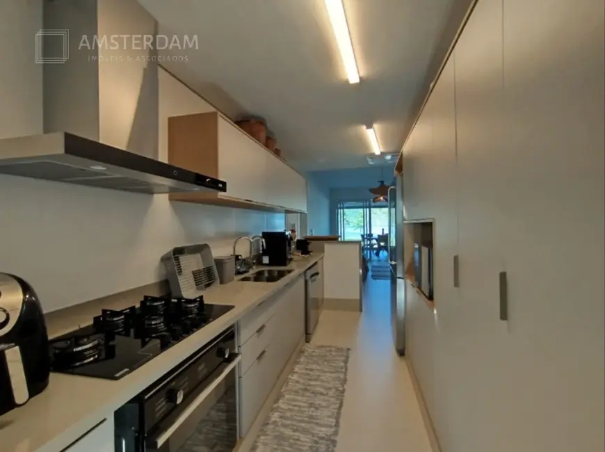 Foto 8 de Apartamento com 4 quartos à venda, 133m2 em Bertioga - SP