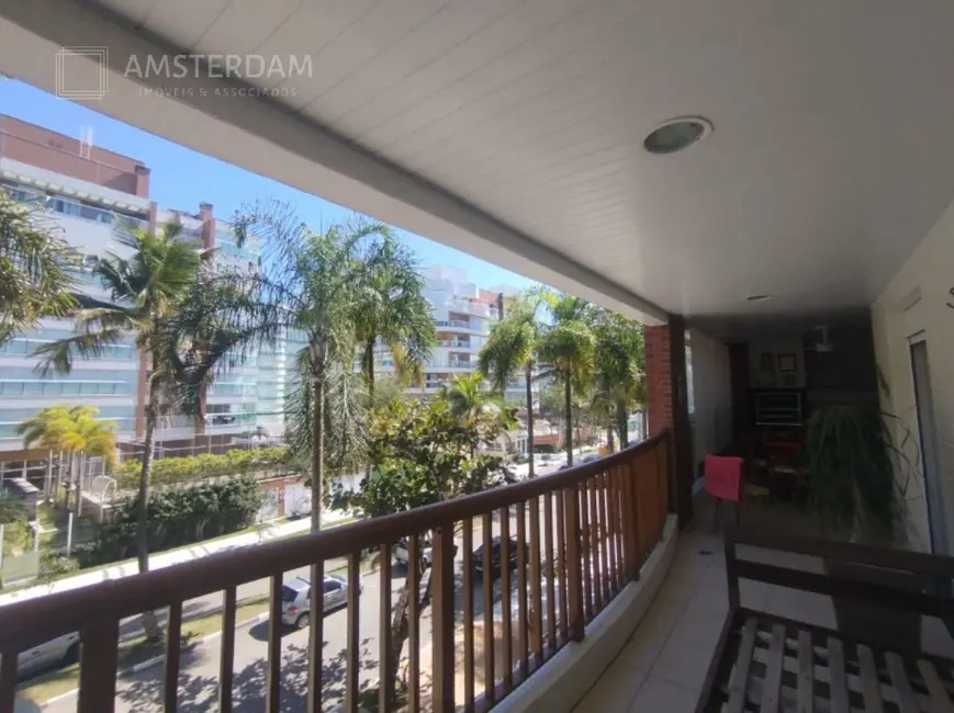 Foto 4 de Apartamento com 4 quartos à venda, 228m2 em Bertioga - SP