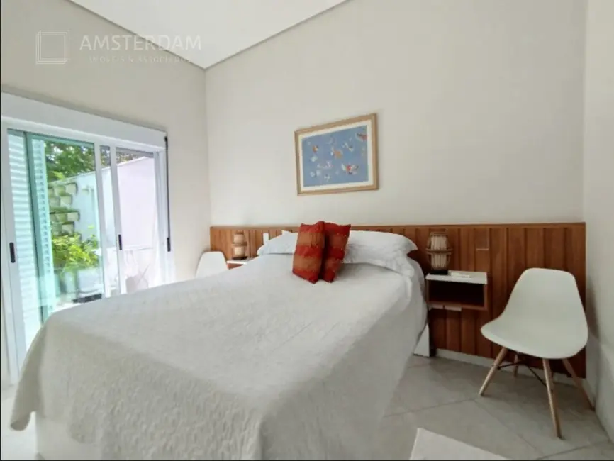 Foto 6 de Apartamento com 4 quartos à venda, 188m2 em Bertioga - SP