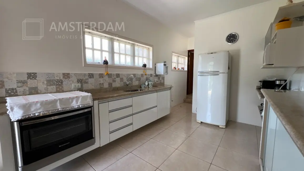 Foto 6 de Casa de Condomínio com 4 quartos para alugar, 350m2 em Bertioga - SP