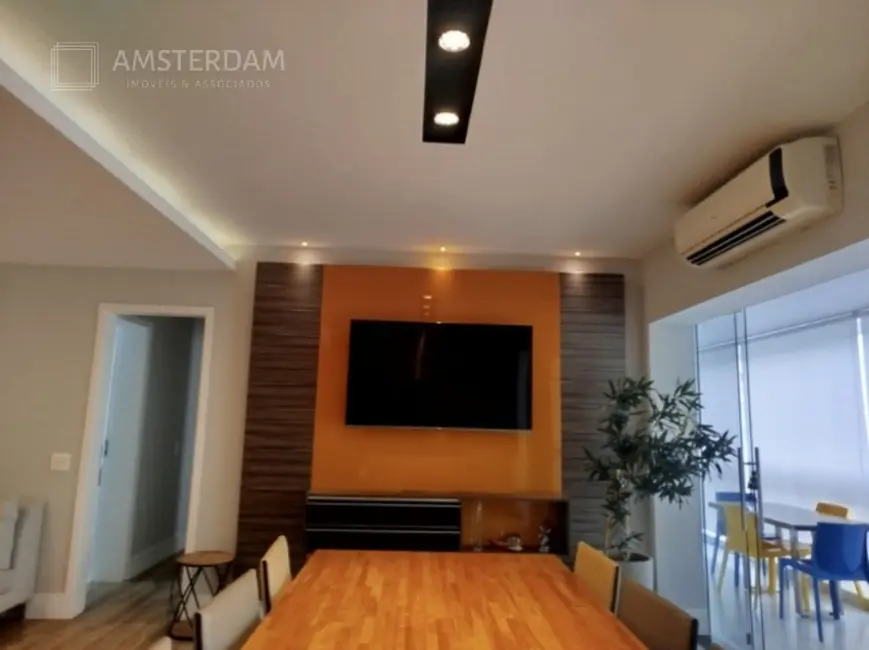 Foto 4 de Apartamento com 4 quartos à venda, 143m2 em Bertioga - SP