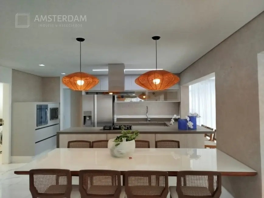 Foto 4 de Apartamento com 4 quartos à venda, 199m2 em Bertioga - SP