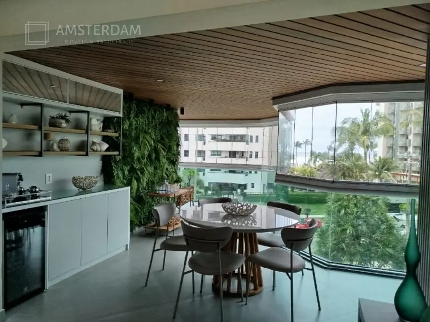 Foto 2 de Apartamento com 4 quartos à venda, 196m2 em Bertioga - SP