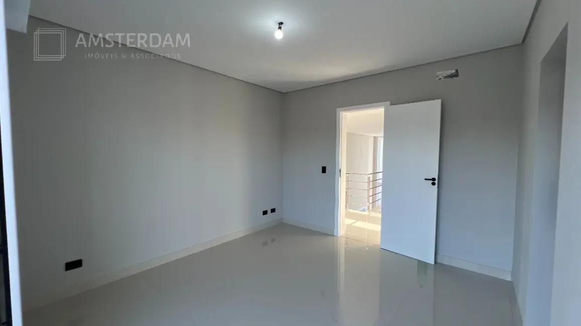 Foto 9 de Casa de Condomínio com 4 quartos à venda, 247m2 em Bertioga - SP