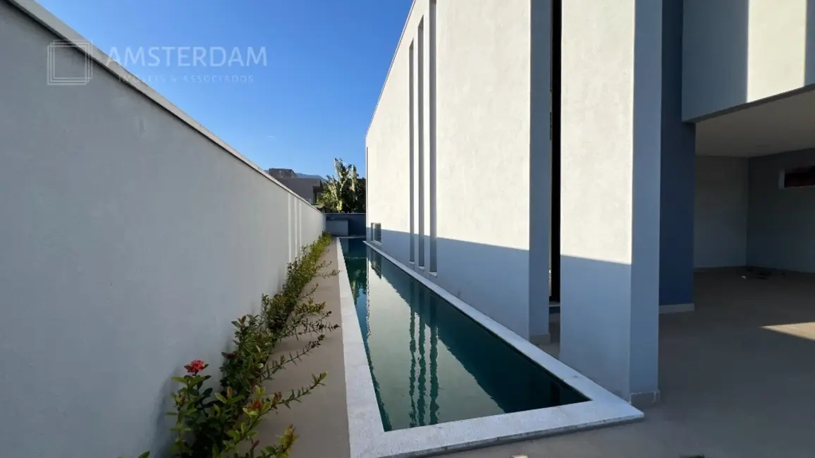 Foto 2 de Casa de Condomínio com 4 quartos à venda, 247m2 em Bertioga - SP