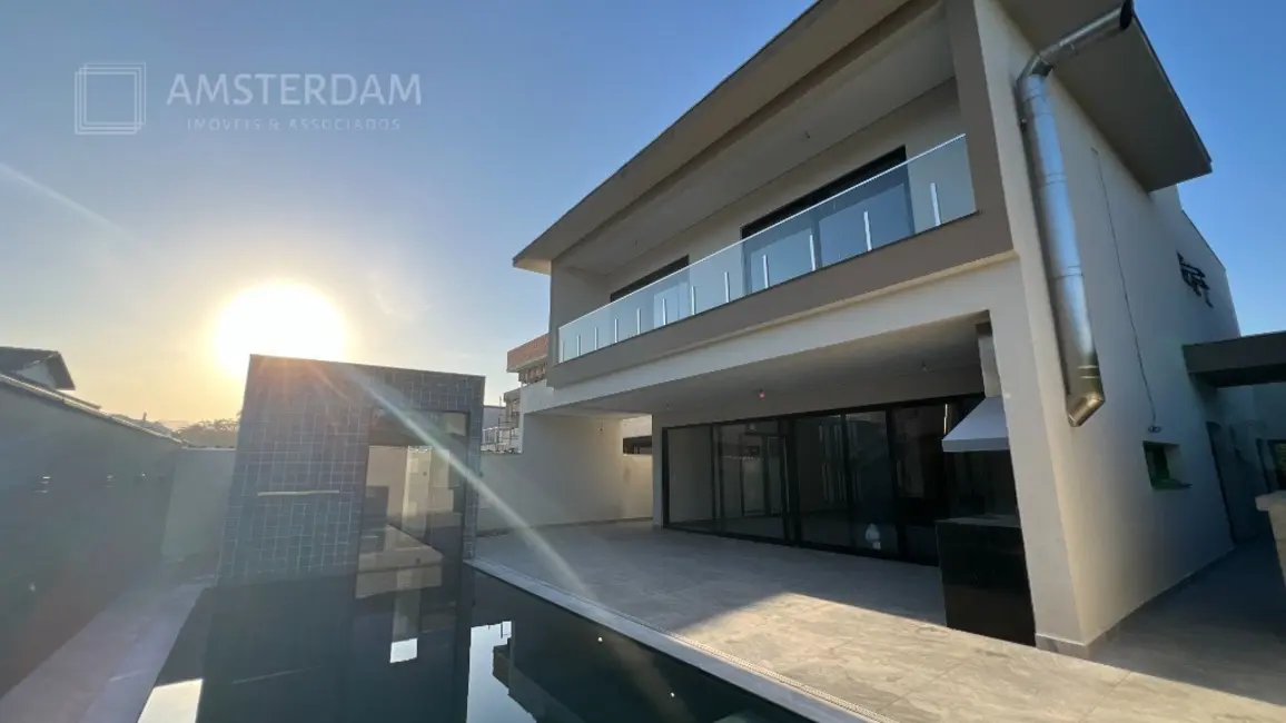 Casa de Condomínio com 4 quartos à venda, 400m2 em Bertioga - SP - imagem 2 Foto 2 de Casa de Condomínio com 4 quartos à venda, 400m2 em Bertioga - SP