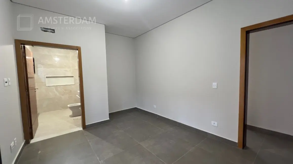 Casa de Condomínio com 4 quartos à venda, 400m2 em Bertioga - SP - imagem 3 Foto 3 de Casa de Condomínio com 4 quartos à venda, 400m2 em Bertioga - SP