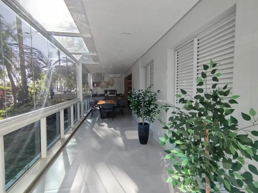 Foto 9 de Apartamento com 3 quartos à venda, 228m2 em Bertioga - SP