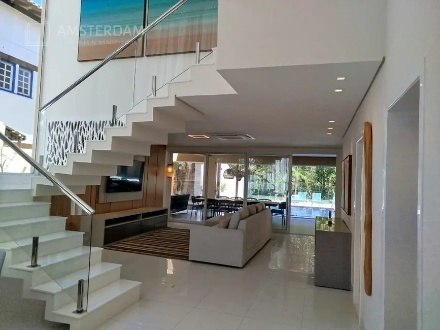 Foto 1 de Casa de Condomínio com 6 quartos à venda, 300m2 em Bertioga - SP