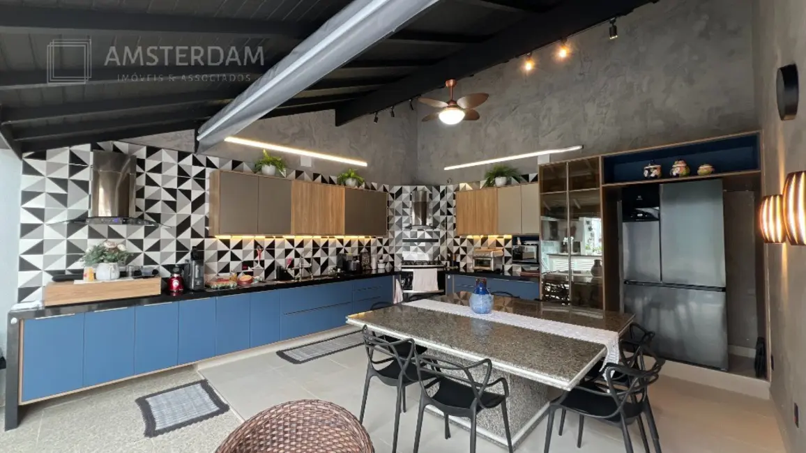 Casa de Condomínio com 6 quartos à venda, 252m2 em Bertioga - SP - imagem 8 Foto 8 de Casa de Condomínio com 6 quartos à venda, 252m2 em Bertioga - SP