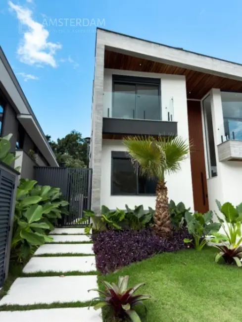 Foto 4 de Casa de Condomínio com 6 quartos à venda, 421m2 em Bertioga - SP