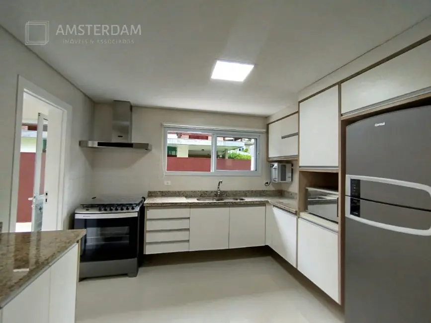 Foto 7 de Casa de Condomínio com 6 quartos à venda, 286m2 em Bertioga - SP