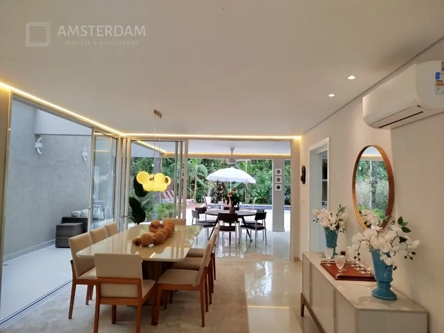 Foto 3 de Casa de Condomínio com 6 quartos à venda, 286m2 em Bertioga - SP