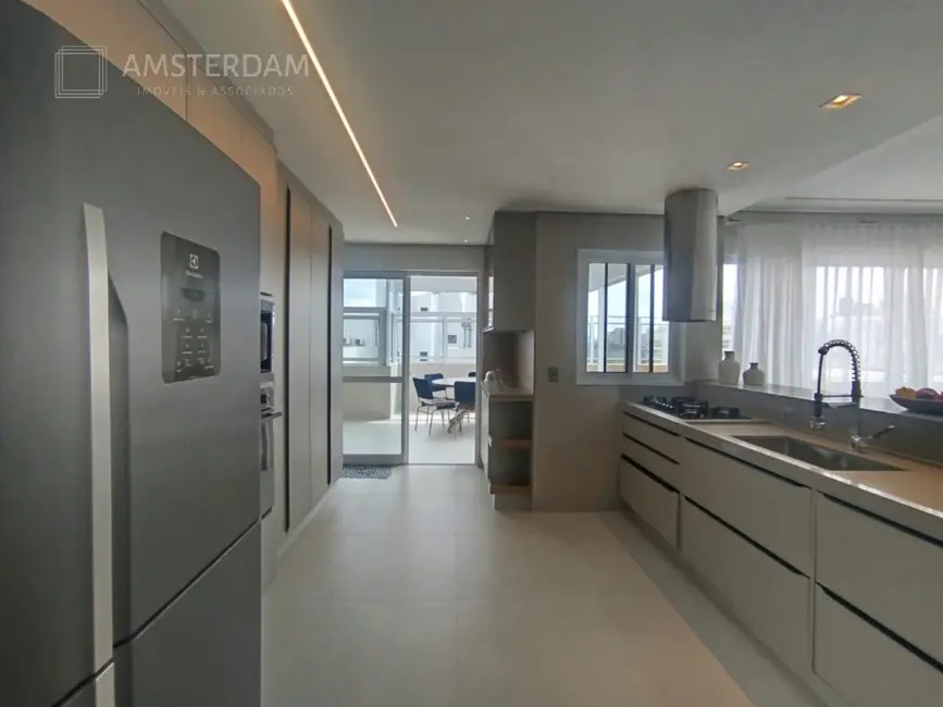 Foto 4 de Apartamento com 4 quartos à venda, 228m2 em Bertioga - SP