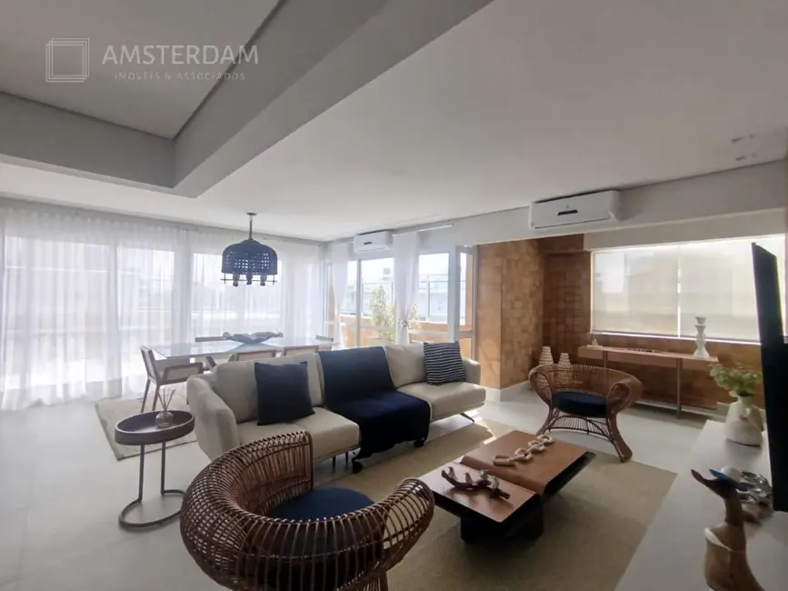 Foto 2 de Apartamento com 4 quartos à venda, 228m2 em Bertioga - SP