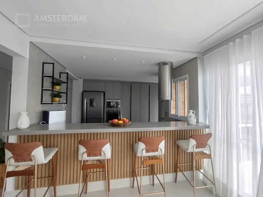 Foto 5 de Apartamento com 4 quartos à venda, 228m2 em Bertioga - SP