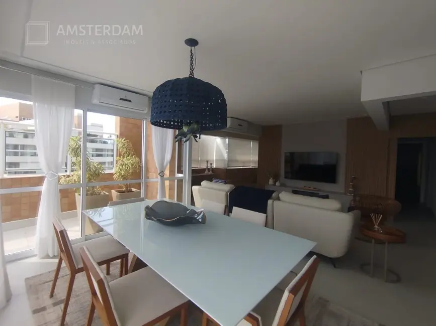 Foto 3 de Apartamento com 4 quartos à venda, 228m2 em Bertioga - SP