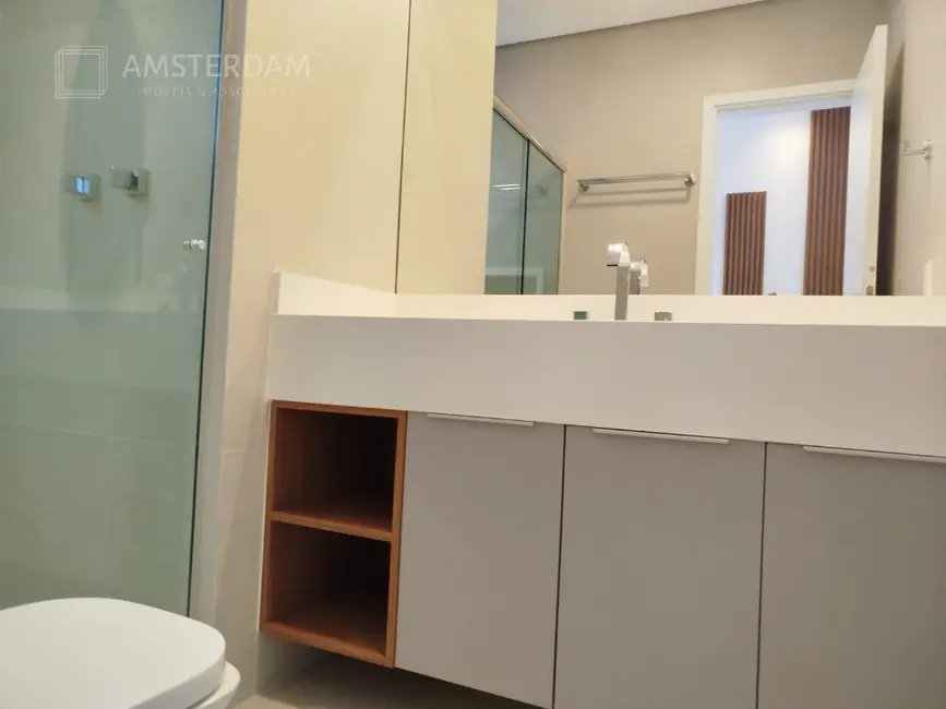 Foto 9 de Apartamento com 4 quartos à venda, 203m2 em Bertioga - SP