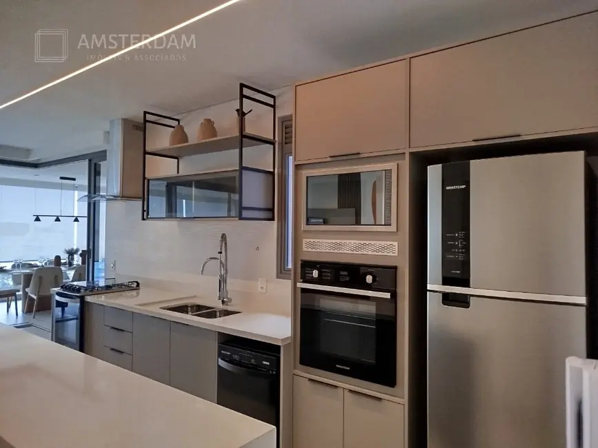 Foto 5 de Apartamento com 4 quartos à venda, 203m2 em Bertioga - SP